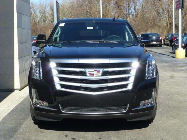 2017 Cadillac Escalade ESV 4x4 Luxury 4dr SUV